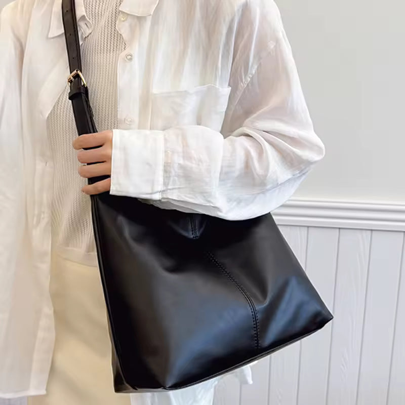 Vintage Large Capacity Shoulder Bag for Women – Soft Solid Crossbody Tote Purse, Retro Commuter Handbag